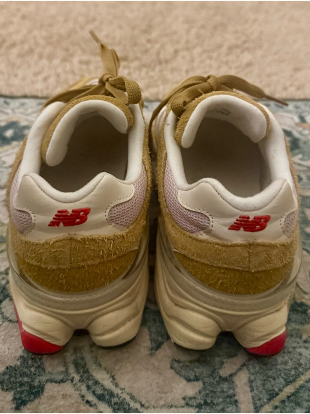 New Balance pink and mustard chunky runners - Picture 3 of 4